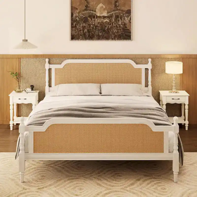 Lit plateforme de style traditionnel avec tête de lit en rotin