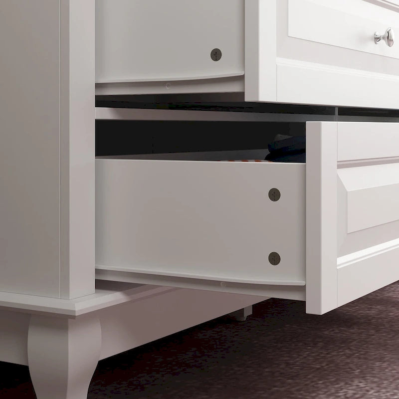 Commode à 9 tiroirs : Commode spacieuse au design épuré, laquée